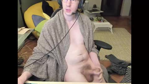 loomie online show from November 25, 5:37 pm