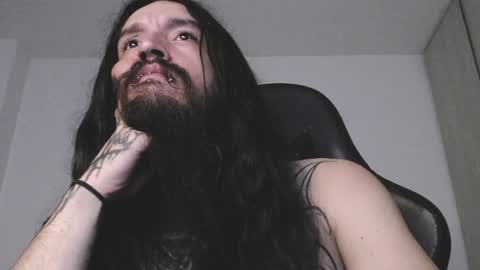  independent model online show from December 19, 7:07 am