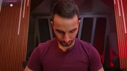  L O R E N Z O  Thumbs Up help  online show from March 20, 6:34 pm