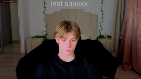 louie_evans online show from October 29, 9:07 pm