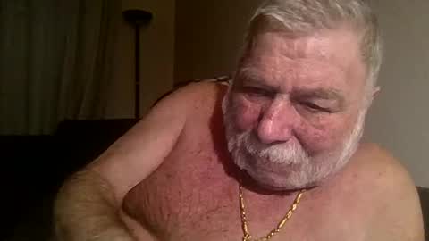 louis_chokdee online show from March 3, 5:56 pm