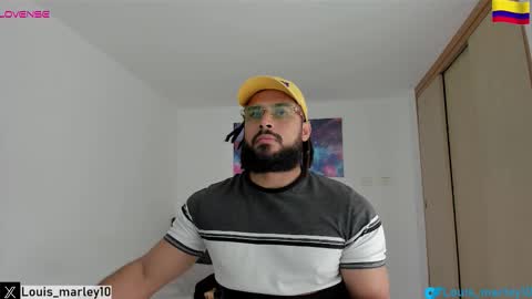 louis_marley_ online show from October 28, 4:09 pm