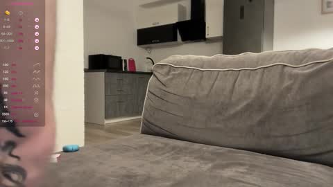 Louis  online show from December 18, 2:13 pm