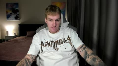 Louis  online show from December 21, 5:51 pm