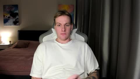 Louis  online show from December 30, 9:08 pm