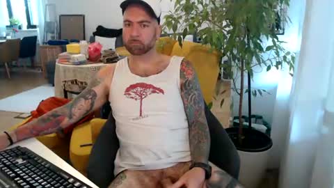 Guapito online show from July 3, 7:03 am