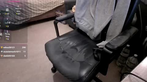 Snapshot of lovbo8 chatting on January 4, 8:37 pm lovbo8 online show from January 4, 8:37 pm