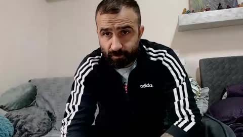 loveivat80 online show from December 8, 7:15 am