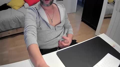 Jules online show from October 29, 8:39 am