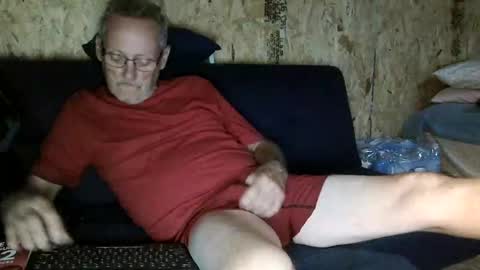 just here to have fun and cum online show from October 16, 7:44 pm