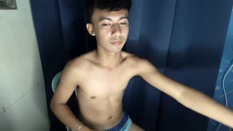 lovetosuckxox online show from February 15, 12:01 pm