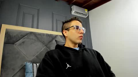 Snapshot of luca_morettii chatting on October 23, 12:30 pm luca_morettii online show from October 23, 12:30 pm