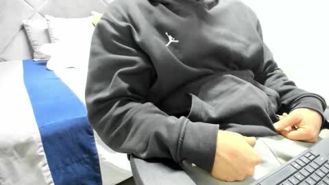 luca_morettii online show from November 23, 1:00 pm