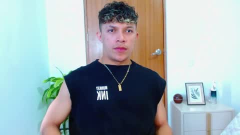 Lucas Luxx online show from February 18, 2:04 pm