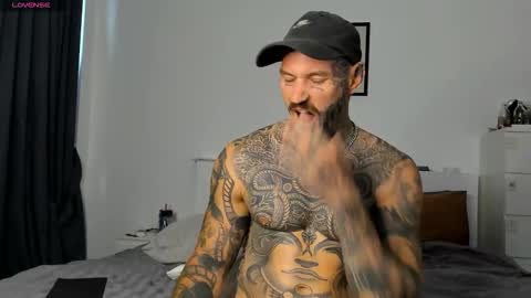 lucasexclusive online show from November 13, 5:45 am