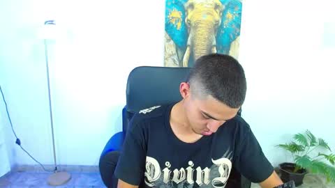 Lucas online show from April 10, 9:11 pm