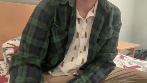 lucca_d123 online show from September 14, 8:16 am