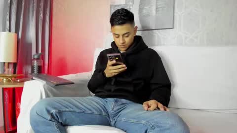 Leo online show from February 9, 11:47 am