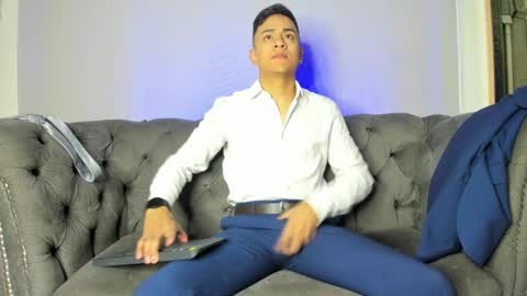 Leo online show from December 21, 11:01 am