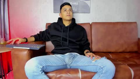 Leo online show from January 27, 11:11 am