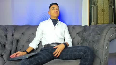 Leo online show from December 17, 11:17 am