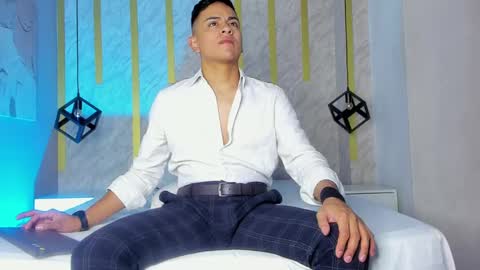 Leo online show from December 28, 11:19 am