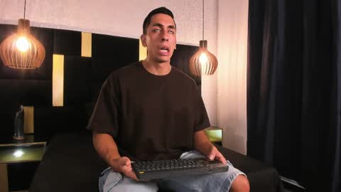 Lucio online show from April 12, 12:28 pm