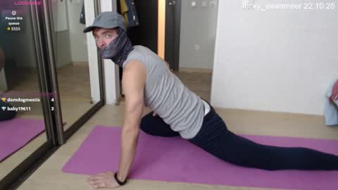 Snapshot of lucky_swimmer chatting on October 22, 3:54 am Iron Jhon online show from October 22, 3:54 am