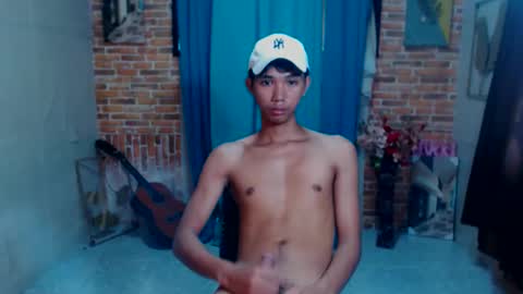 lui_the_fucker online show from March 3, 4:45 am