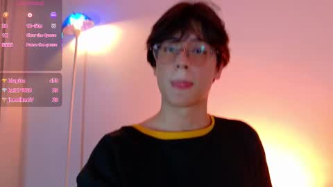 Lui online show from March 2, 7:15 am