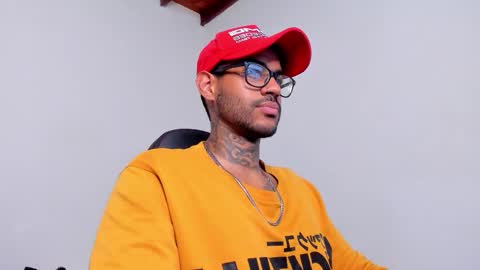 Luigi Vitale online show from October 7, 1:53 am