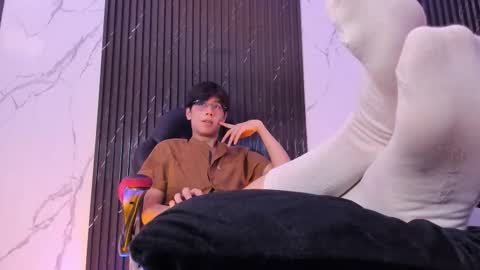 luixdust1 online show from September 15, 1:08 am