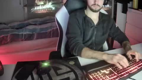 lukasschoetz online show from February 6, 11:04 pm