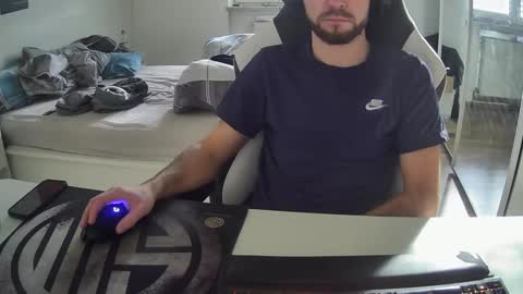 lukasschoetz online show from January 20, 10:18 am