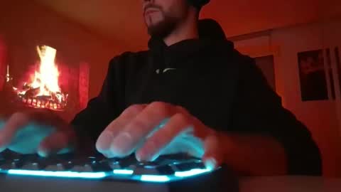 lukasschoetz online show from November 13, 7:29 pm