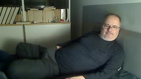 luke7634 online show from December 16, 9:44 pm