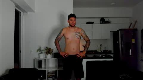 Snapshot of lukeglanton17 chatting on October 6, 11:42 pm Luke online show from October 6, 11:42 pm