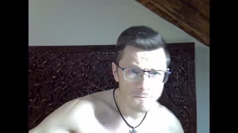 Andrew independent model 2000-0000 CET daily online show from February 26, 8:21 pm