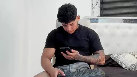 Lunay online show from January 10, 1:00 am