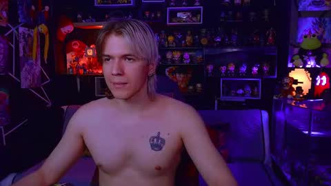 lustymatt online show from December 19, 2:30 am