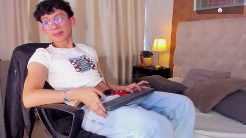 Lyan online show from January 14, 8:12 pm