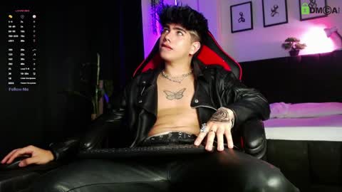 Lyle Bennett Freelance Model online show from April 11, 1:25 pm