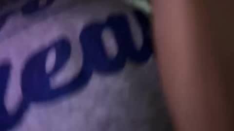 m0ren01995 online show from May 6, 8:15 am