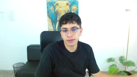 Max online show from March 24, 2:44 pm