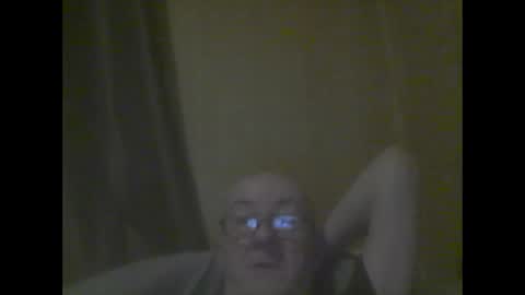 Snapshot of macbewdekan25 chatting on December 29, 11:18 am macbewdekan25 online show from December 29, 11:18 am