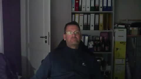 macfly67 online show from November 8, 4:54 pm