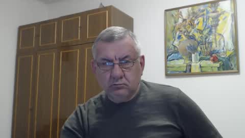 Macho online show from April 11, 5:49 pm