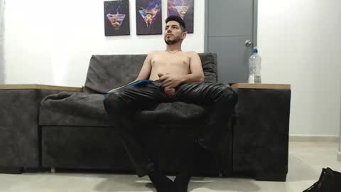 instagram mackdanielsx online show from March 15, 10:49 pm