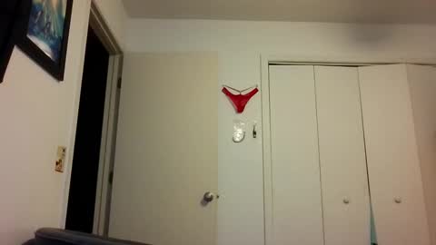 mackdocc001 online show from December 1, 2:53 pm