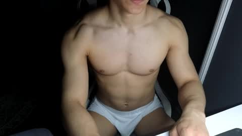 Sexyboymadison online show from March 19, 11:41 pm